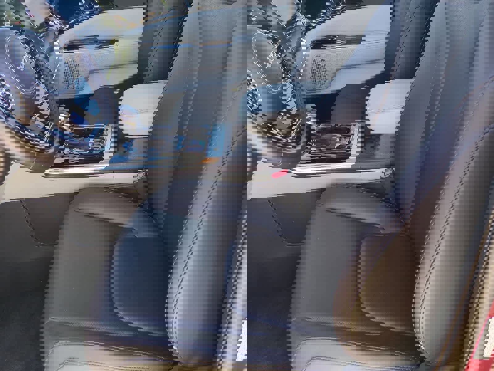 Certified 2023 Kia Carnival EX image 15