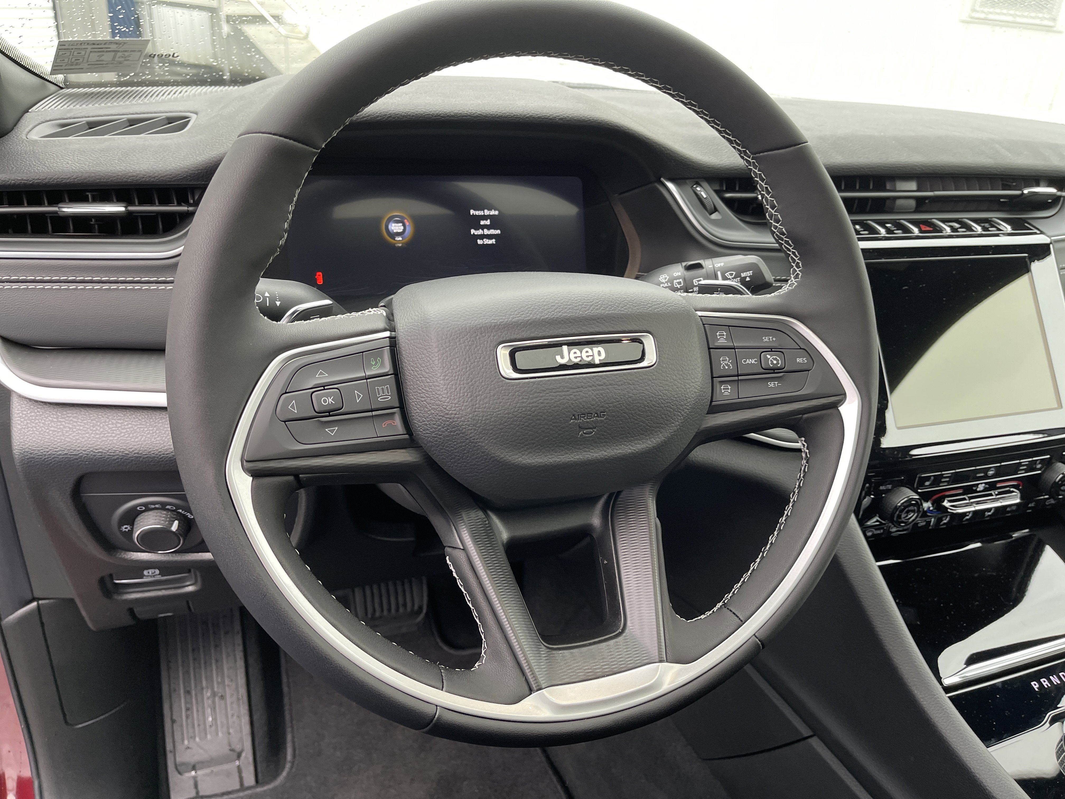 New 2025 Jeep Grand Cherokee L Altitude image 19