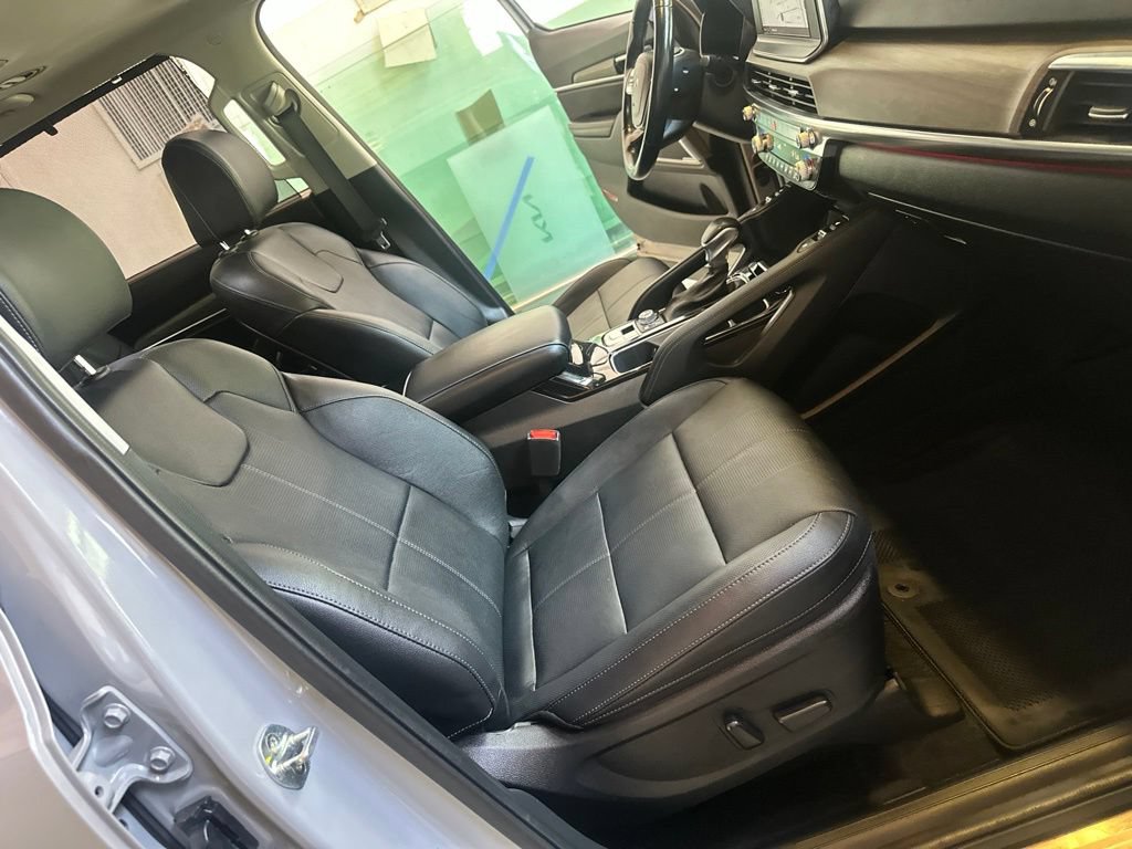 Used 2022 Kia Telluride SX w/ Nightfall Edition Package AWD/4WD image 35