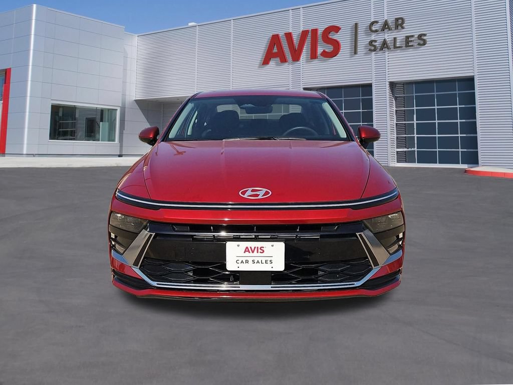 Used 2025 Hyundai Sonata SEL FWD image 2