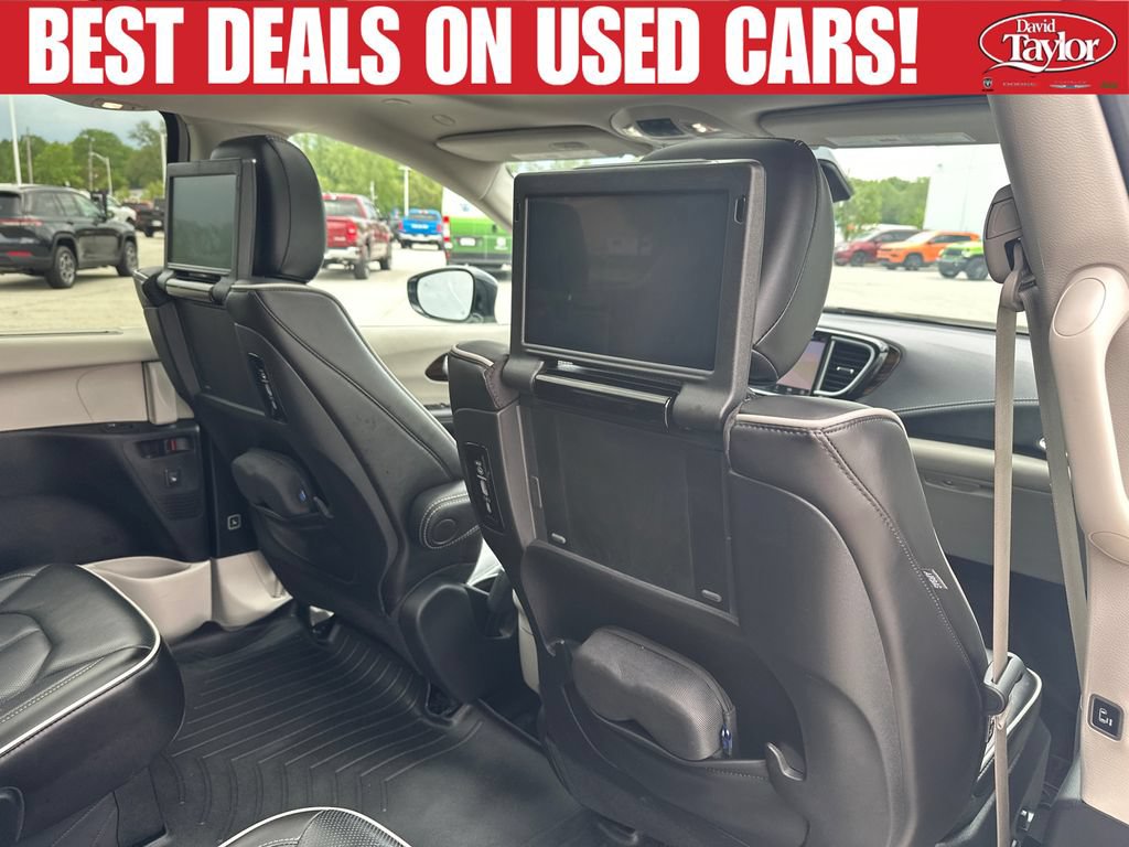 Used 2023 Chrysler Pacifica Limited w/ Uconnect Theater Family Group AWD/4WD image 34