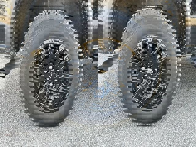 Used 2023 Chevrolet Colorado Trail Boss w/ Technology Package image 12