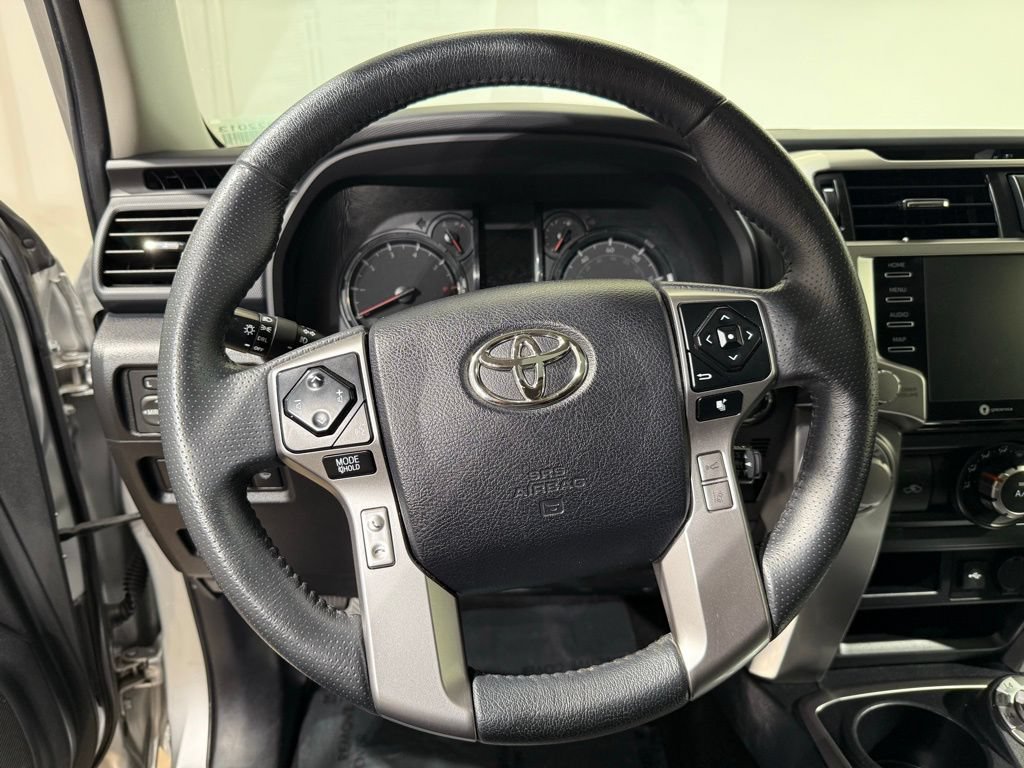 Certified 2022 Toyota 4Runner SR5 Premium w/ Moonroof Package AWD/4WD image 25