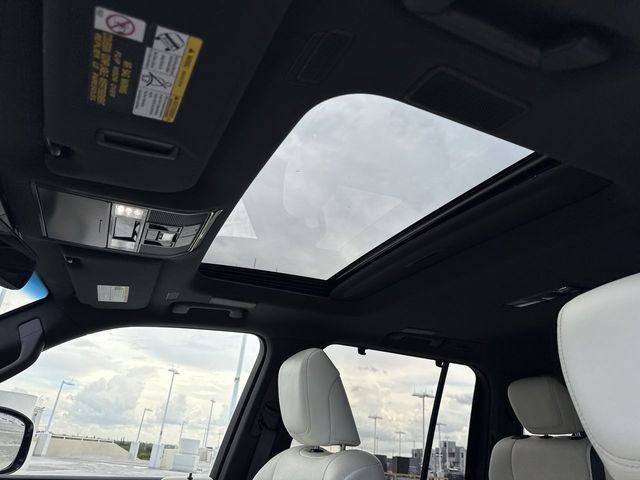 Used 2024 Lexus LX 600 4WD w/ Luxury Package image 22