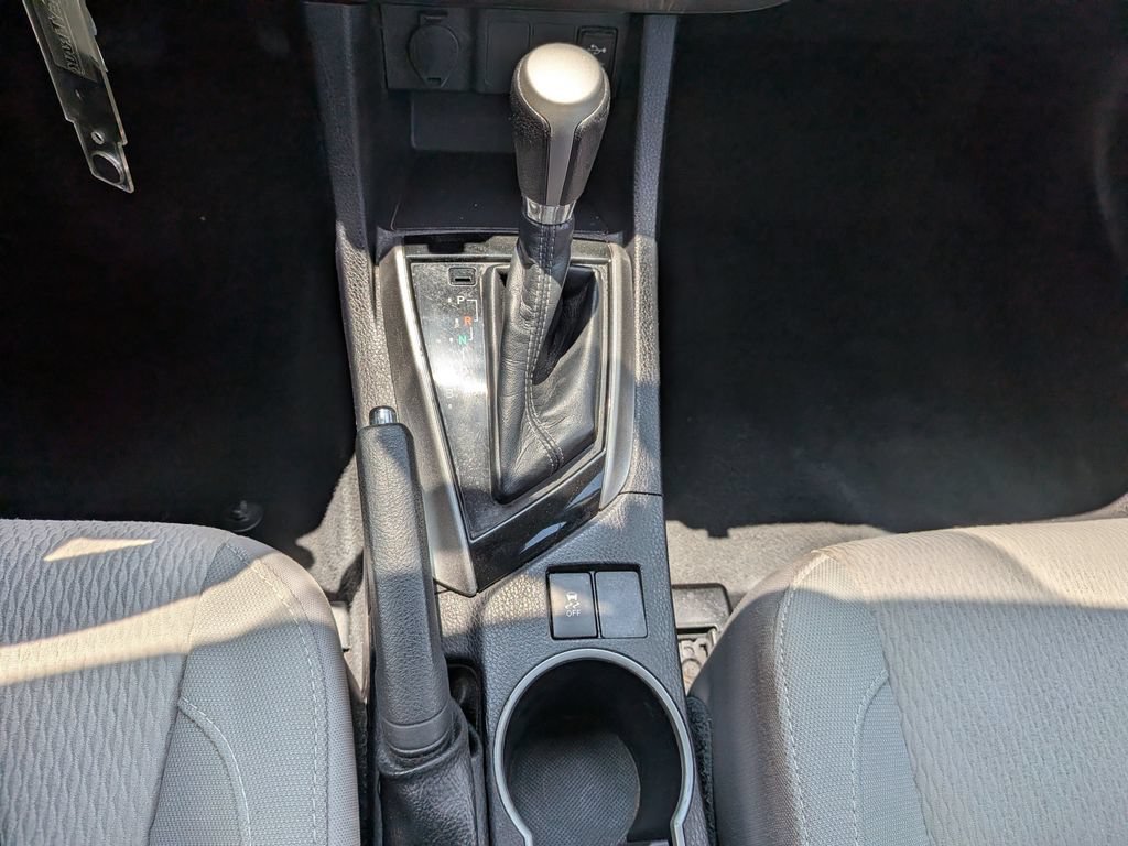 Used 2015 Toyota Corolla LE FWD image 22