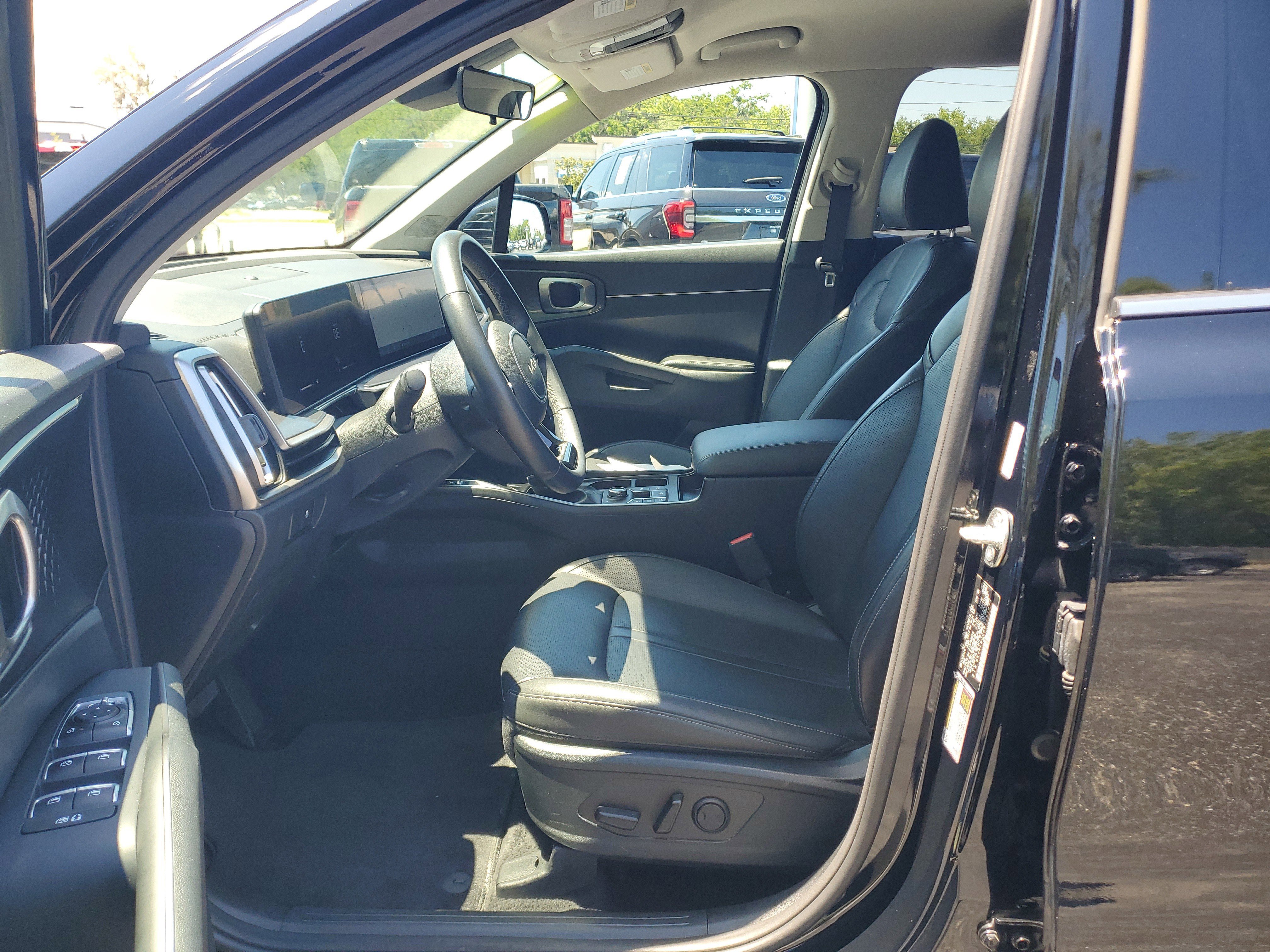 Used 2024 Kia Sorento S AWD/4WD image 17
