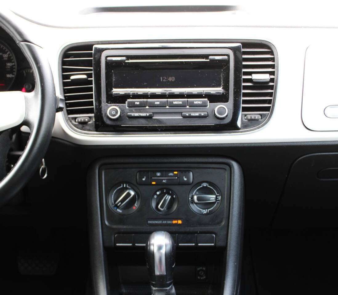 Used 2012 Volkswagen Beetle 2.5 FWD image 17