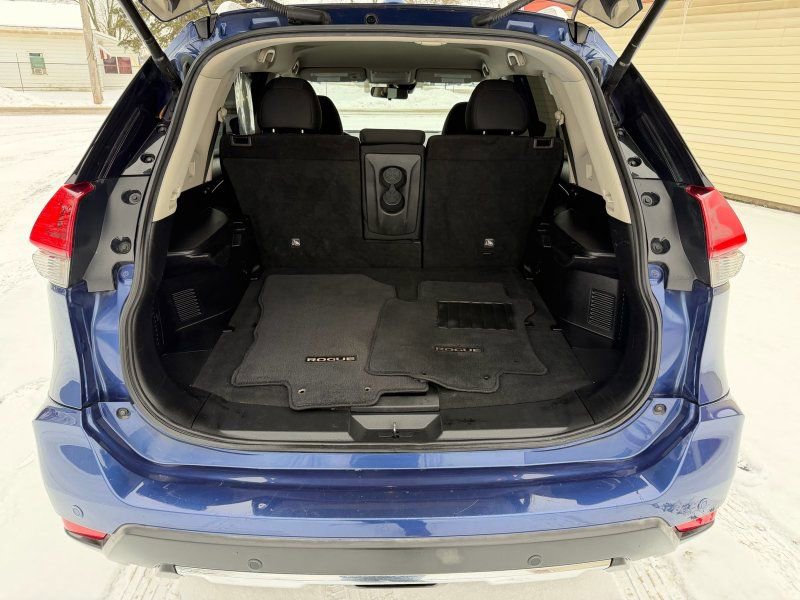 Used 2019 Nissan Rogue SV image 6