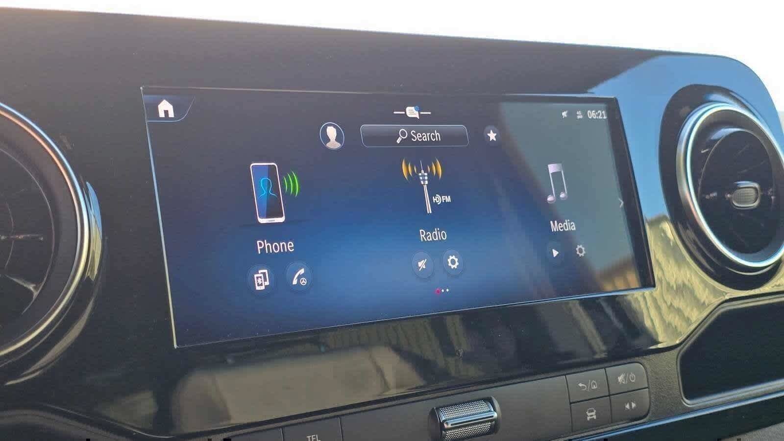 Used 2025 Mercedes-Benz Sprinter 2500 image 32