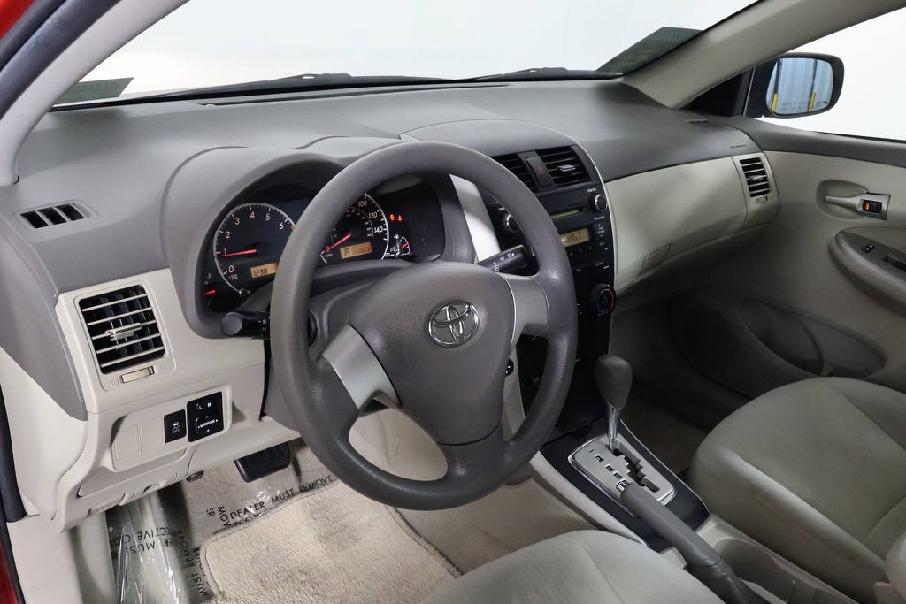 Used 2010 Toyota Corolla LE FWD image 7