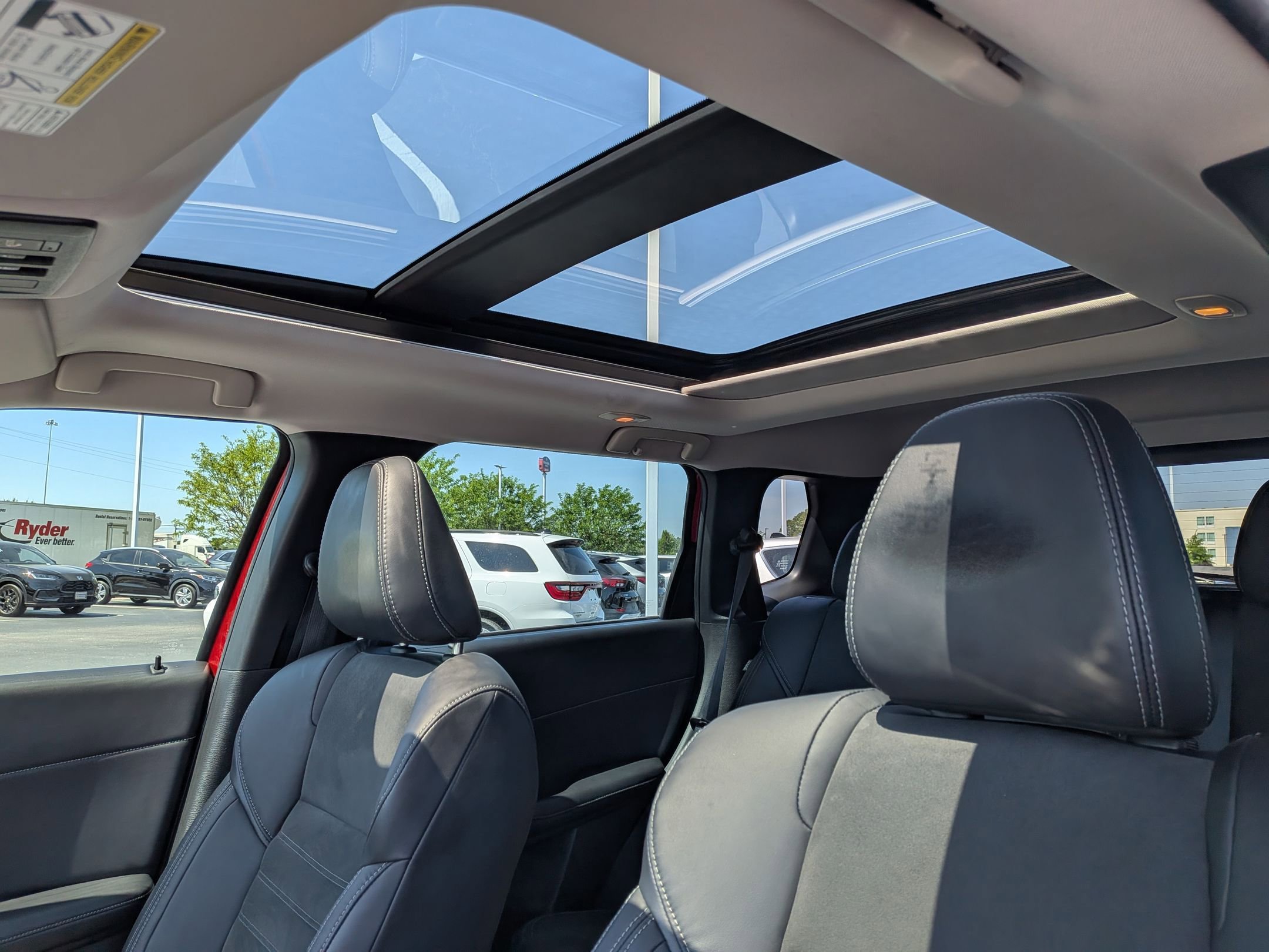 Used 2023 Mitsubishi Outlander SE image 16