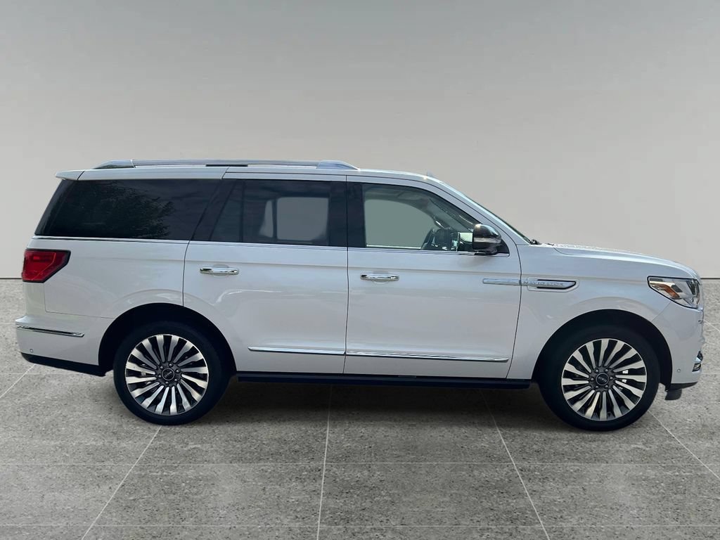 Used 2018 Lincoln Navigator Reserve w/ Technology Package AWD/4WD image 6