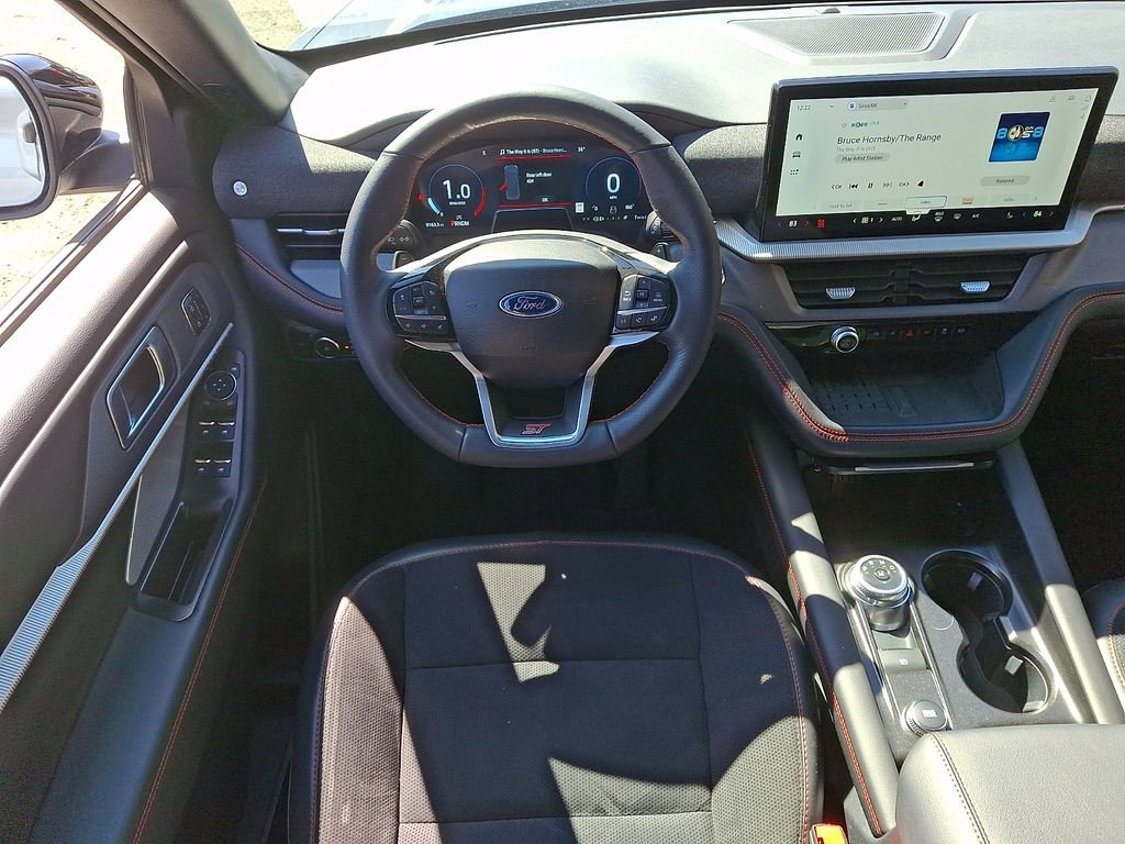 Used 2025 Ford Explorer ST image 11