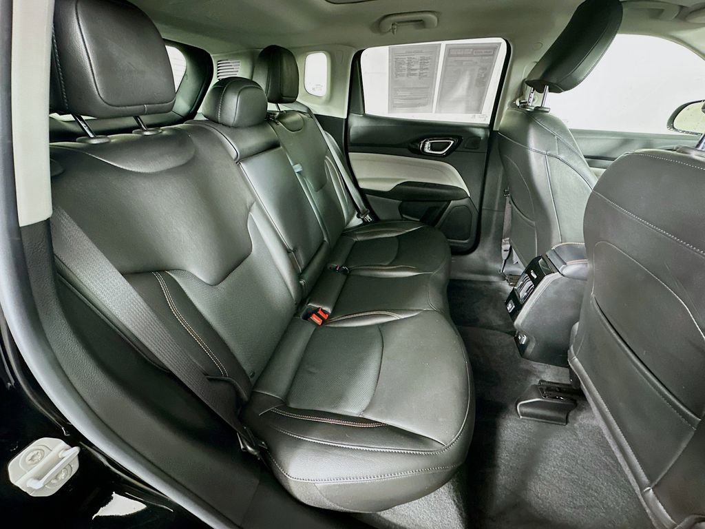 Used 2022 Jeep Compass Limited w/ Sun and Sound Group image 39