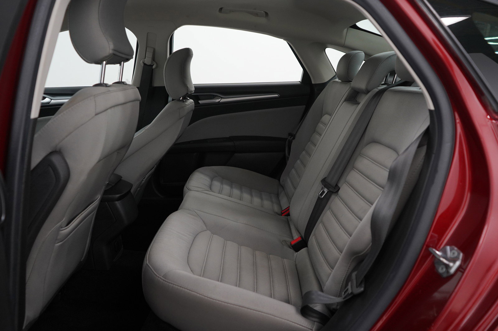 Used 2015 Ford Fusion S image 15