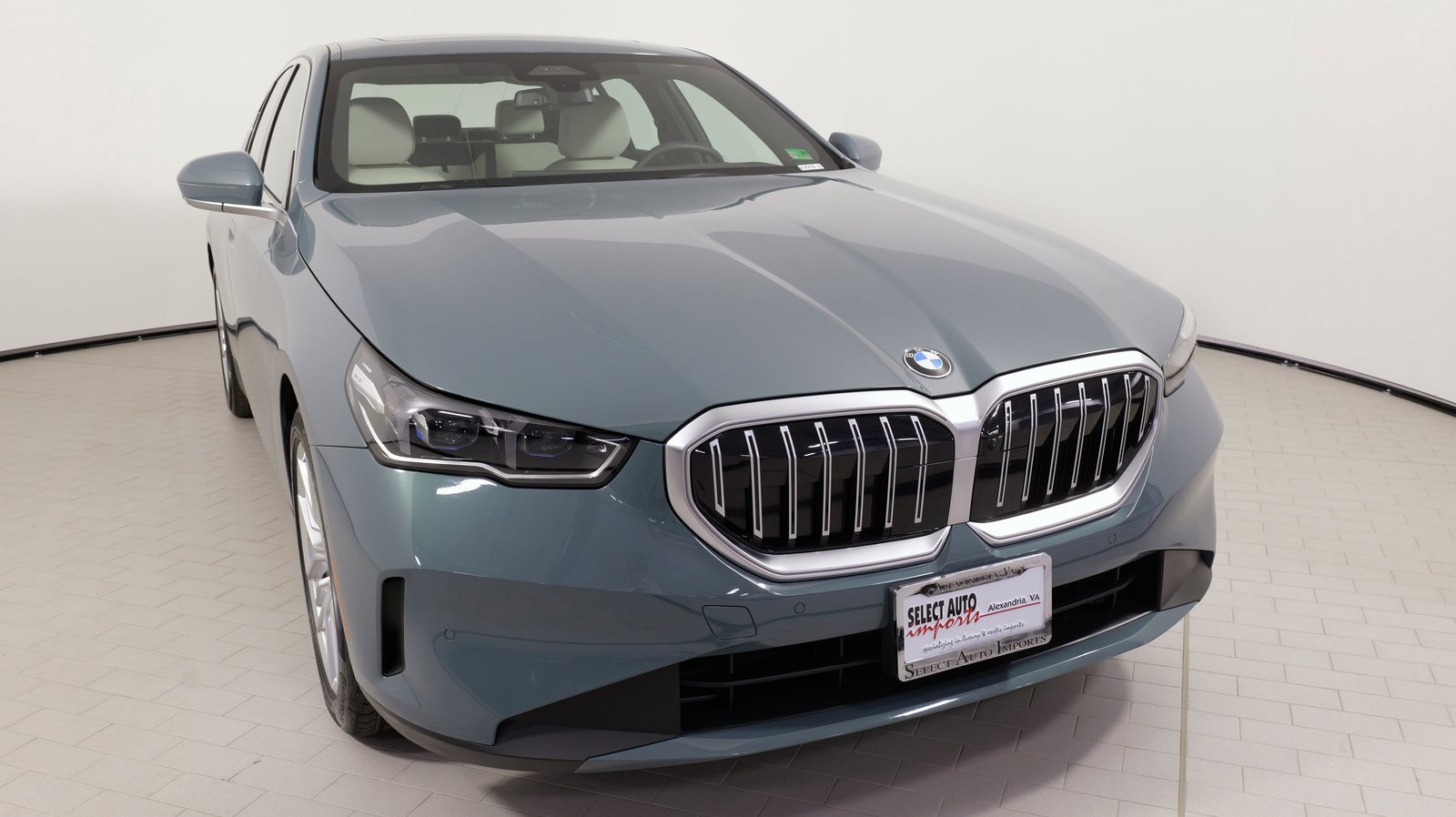Used 2024 BMW 530i xDrive image 6