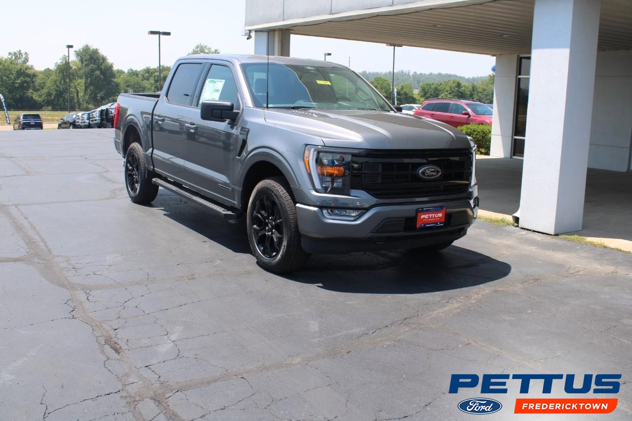 New 2022 Ford F150 XLT w/ XLT Black Appearance Package