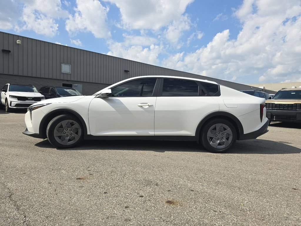 Used 2025 Kia K4 FWD image 11