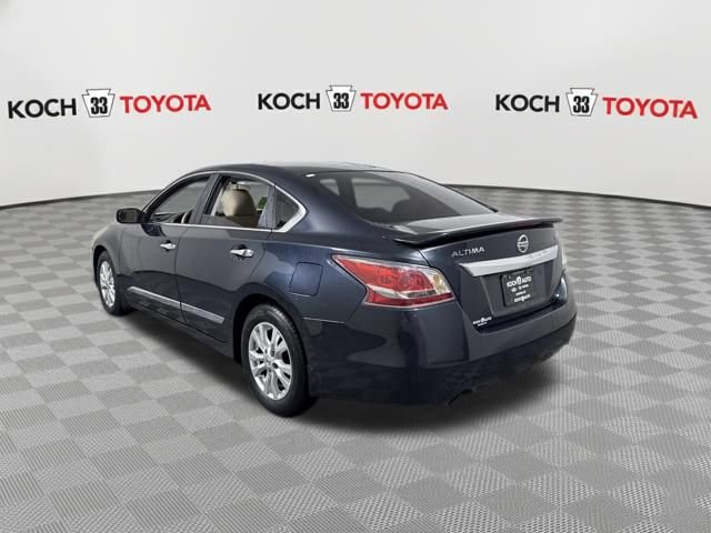 Used 2015 Nissan Altima 2.5 S w/ Sport Value Package FWD image 6