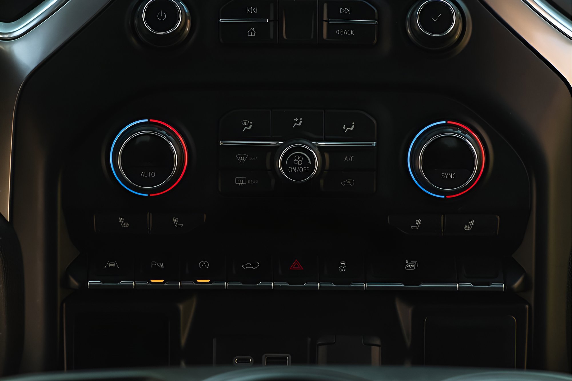 Used 2020 Chevrolet Silverado 1500 LT w/ All-Star Edition image 17