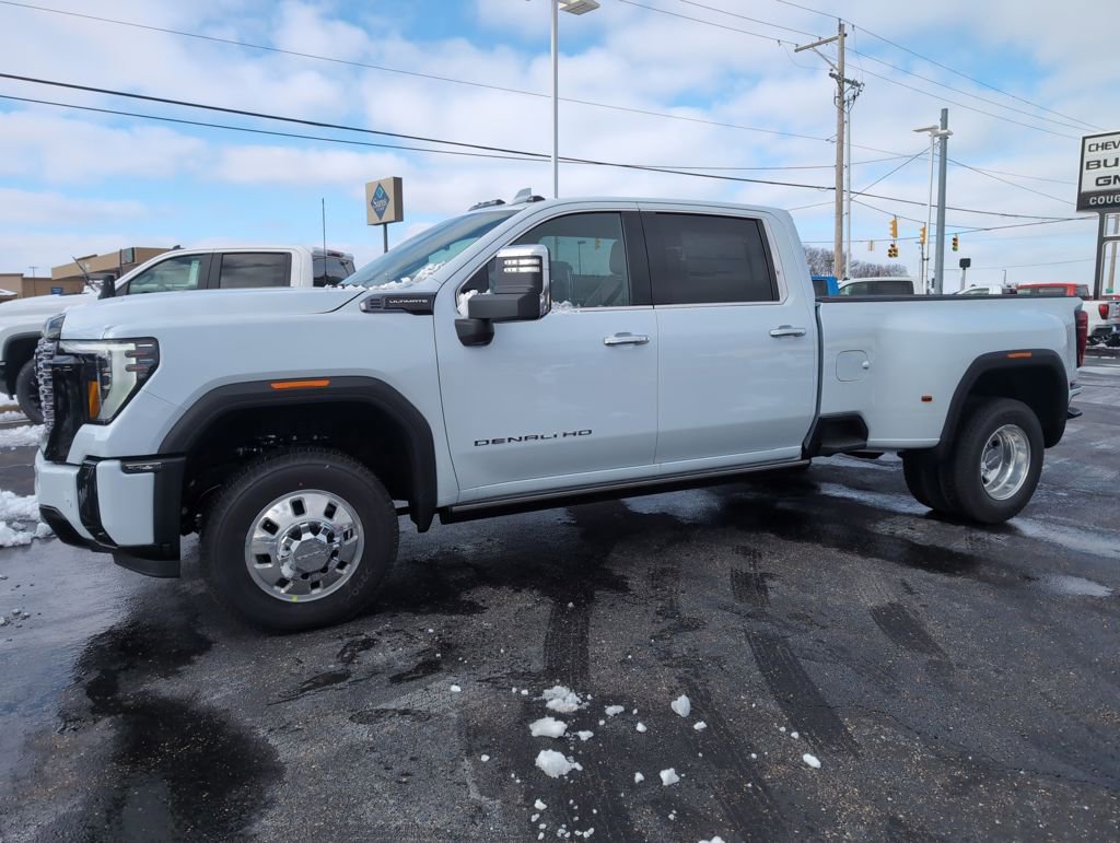 New 2026 GMC Sierra 3500 Denali Ultimate image 4
