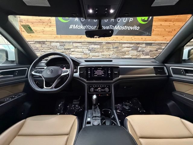 Used 2023 Volkswagen Atlas Cross Sport SE AWD/4WD image 16