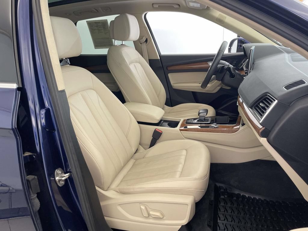 Used 2023 Audi Q5 2.0T Premium Plus w/ Premium Plus Package AWD/4WD image 23