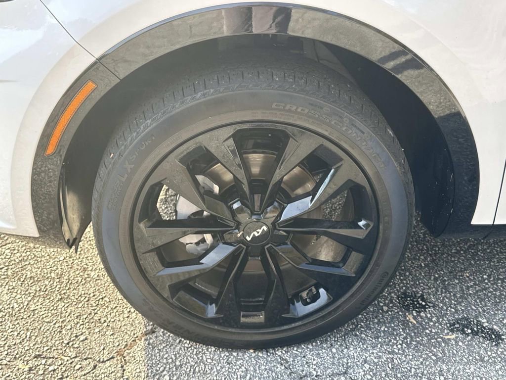 Used 2023 Kia Sorento SX image 11