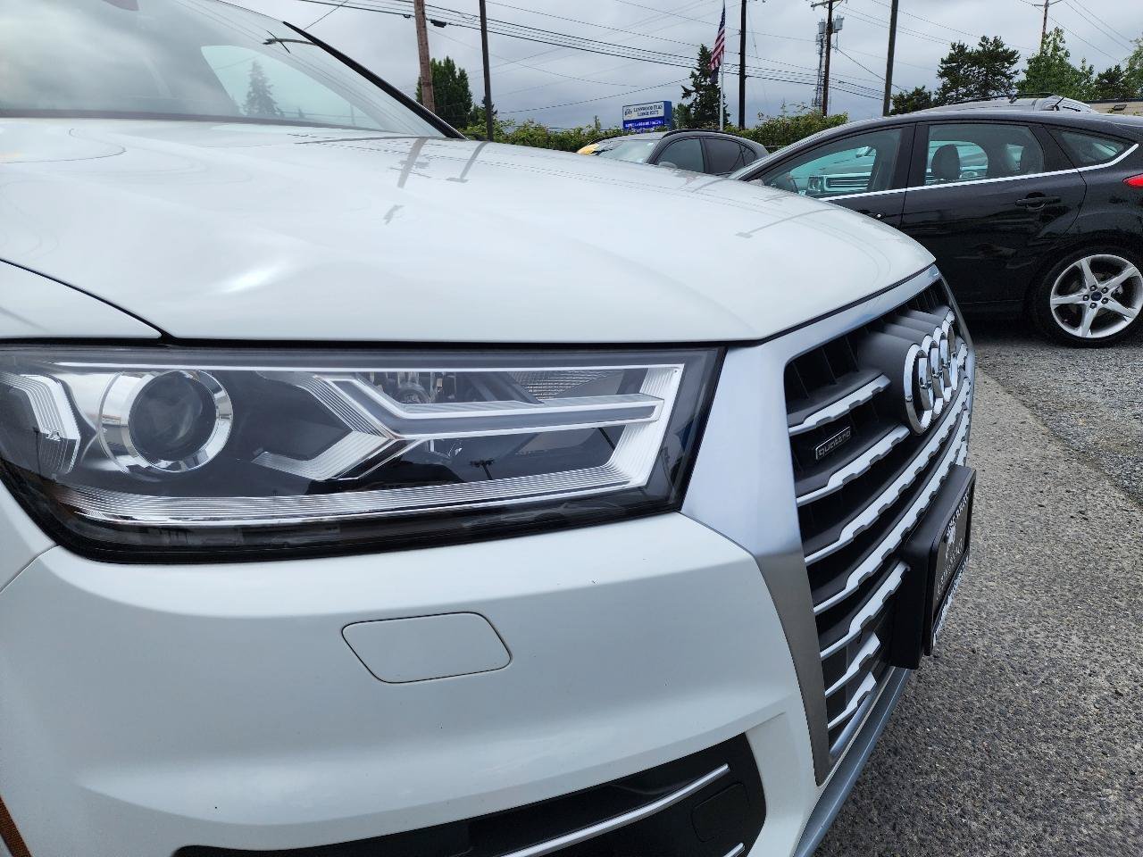Used 2017 Audi Q7 3.0T Premium AWD/4WD image 38