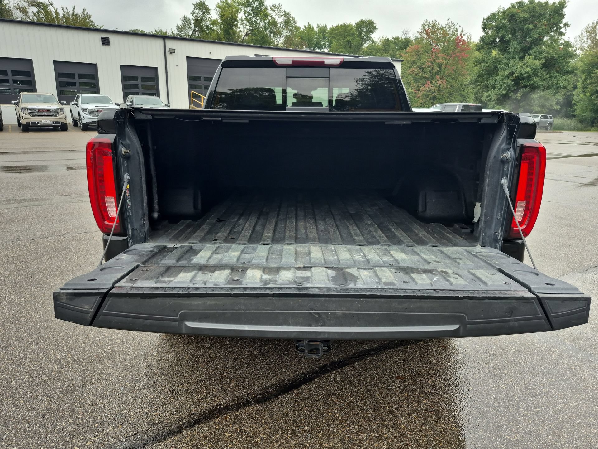Used 2023 GMC Sierra 1500 SLT w/ SLT Premium Package AWD/4WD image 27