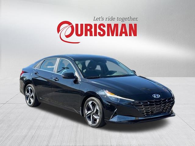 Used 2022 Hyundai Elantra SEL w/ Convenience + Premium Package