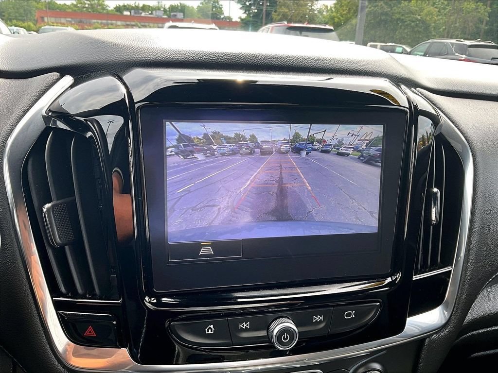 Used 2023 Chevrolet Traverse LT AWD/4WD image 19
