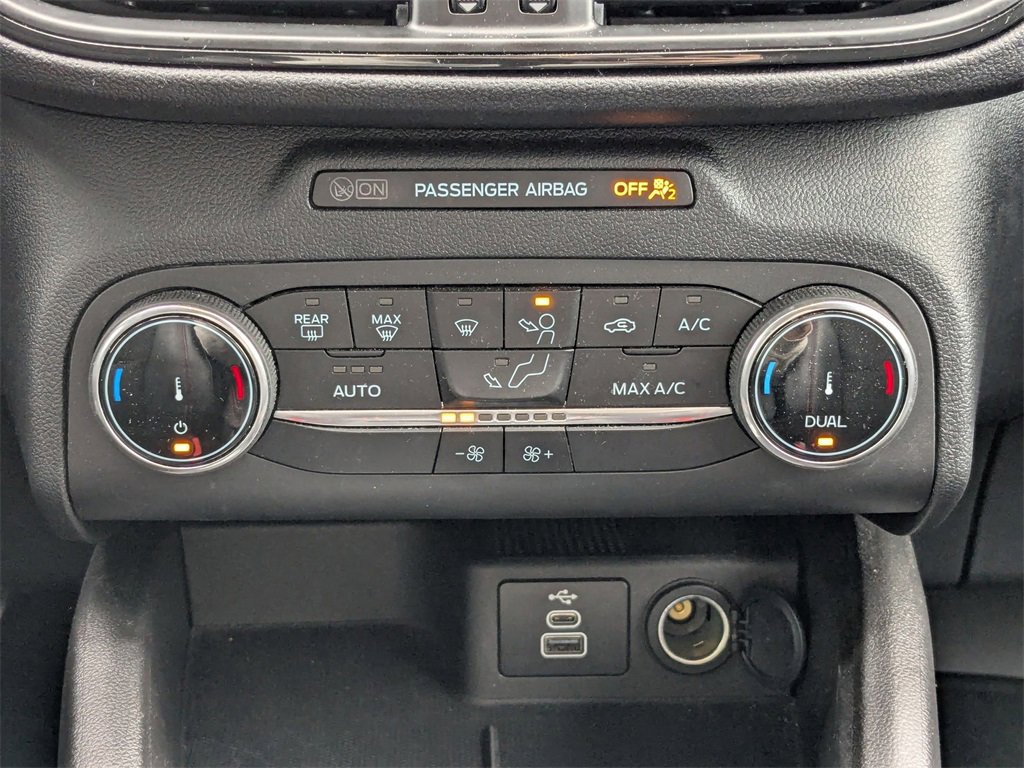 Used 2025 Ford Escape ST-Line image 25