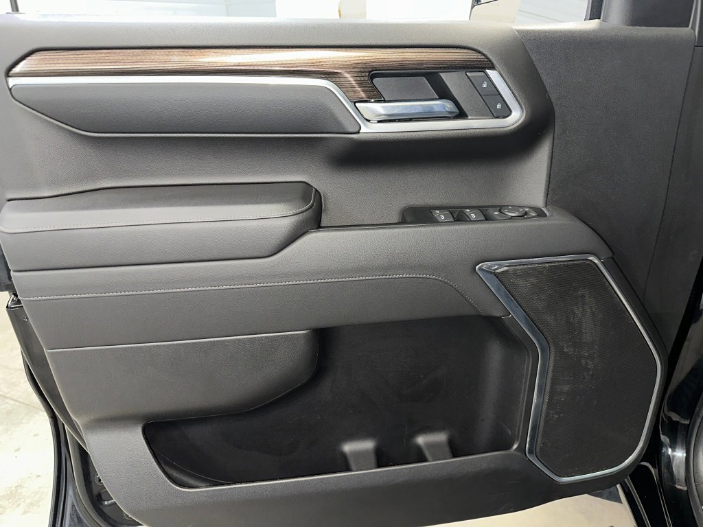 Certified 2022 Chevrolet Silverado 1500 RST w/ Redline Edition image 4