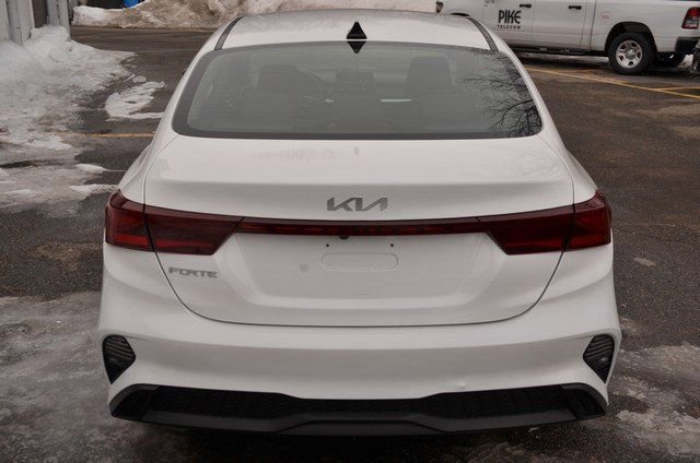 Used 2023 Kia Forte LXS image 7