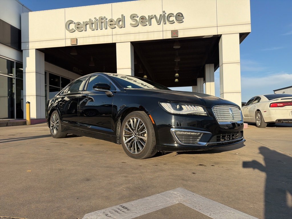 Used 2017 Lincoln MKZ Premiere image 1