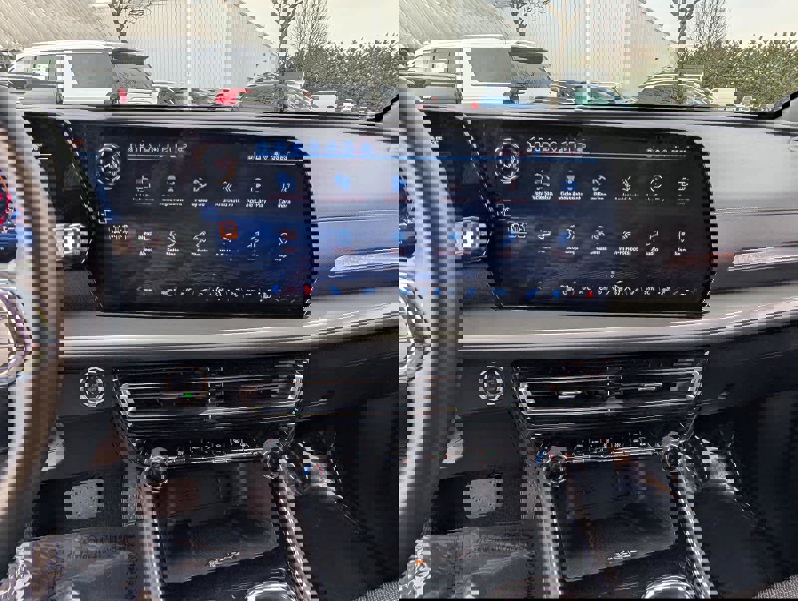 Certified 2024 Chevrolet Traverse LT image 17