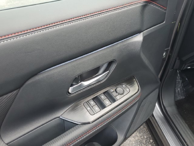 New 2027 Nissan Kicks SR w/ SR Premium Package FWD image 10