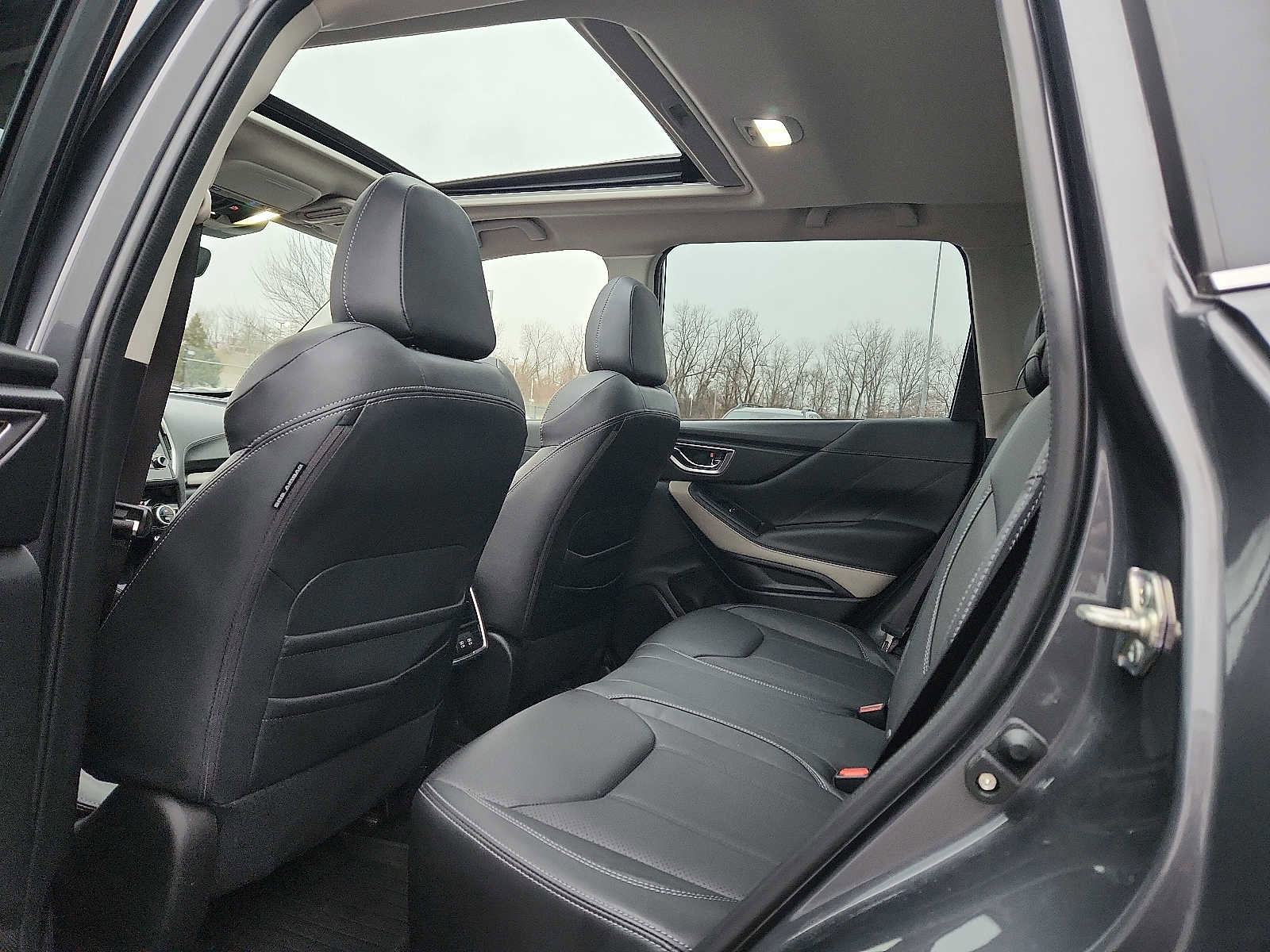 Used 2022 Subaru Forester Limited image 10