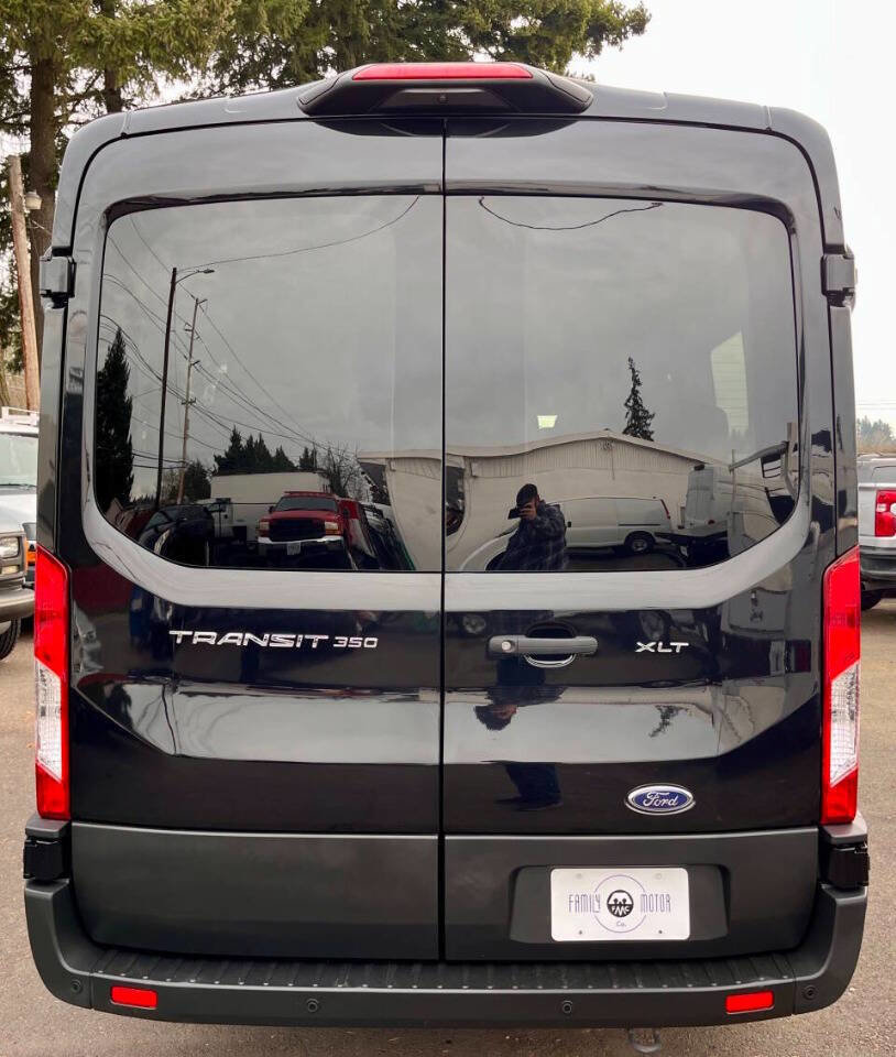 Used 2023 Ford Transit 350 XLT image 3
