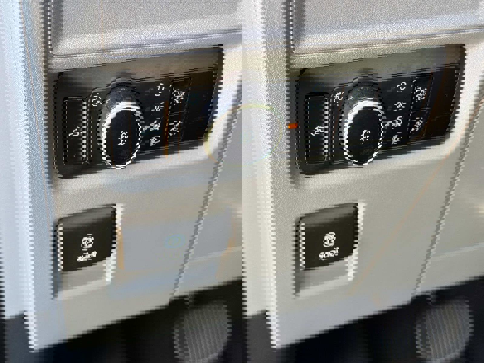 Used 2024 Ford F150 XLT image 5