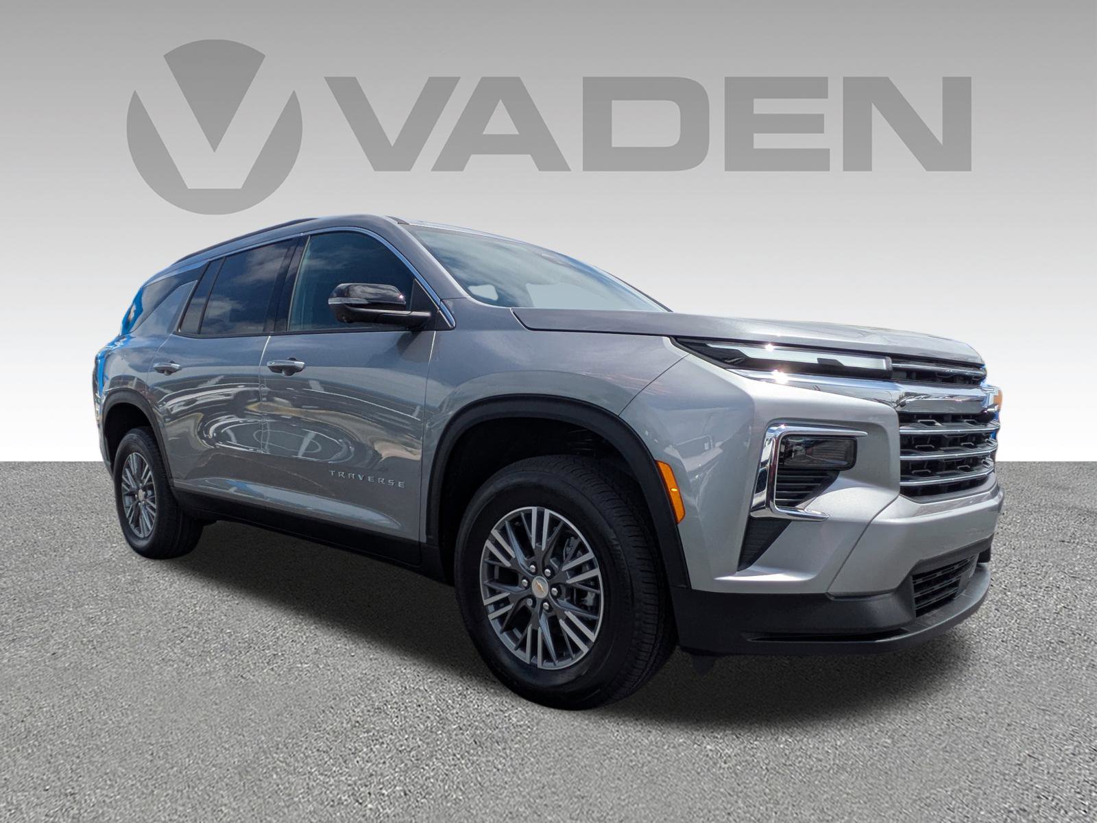 New 2026 Chevrolet Traverse LT w/ Driver Confidence Package image 3