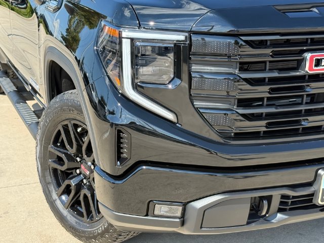 Used 2026 GMC Sierra 1500 Elevation w/ Elevation Select Package RWD image 4