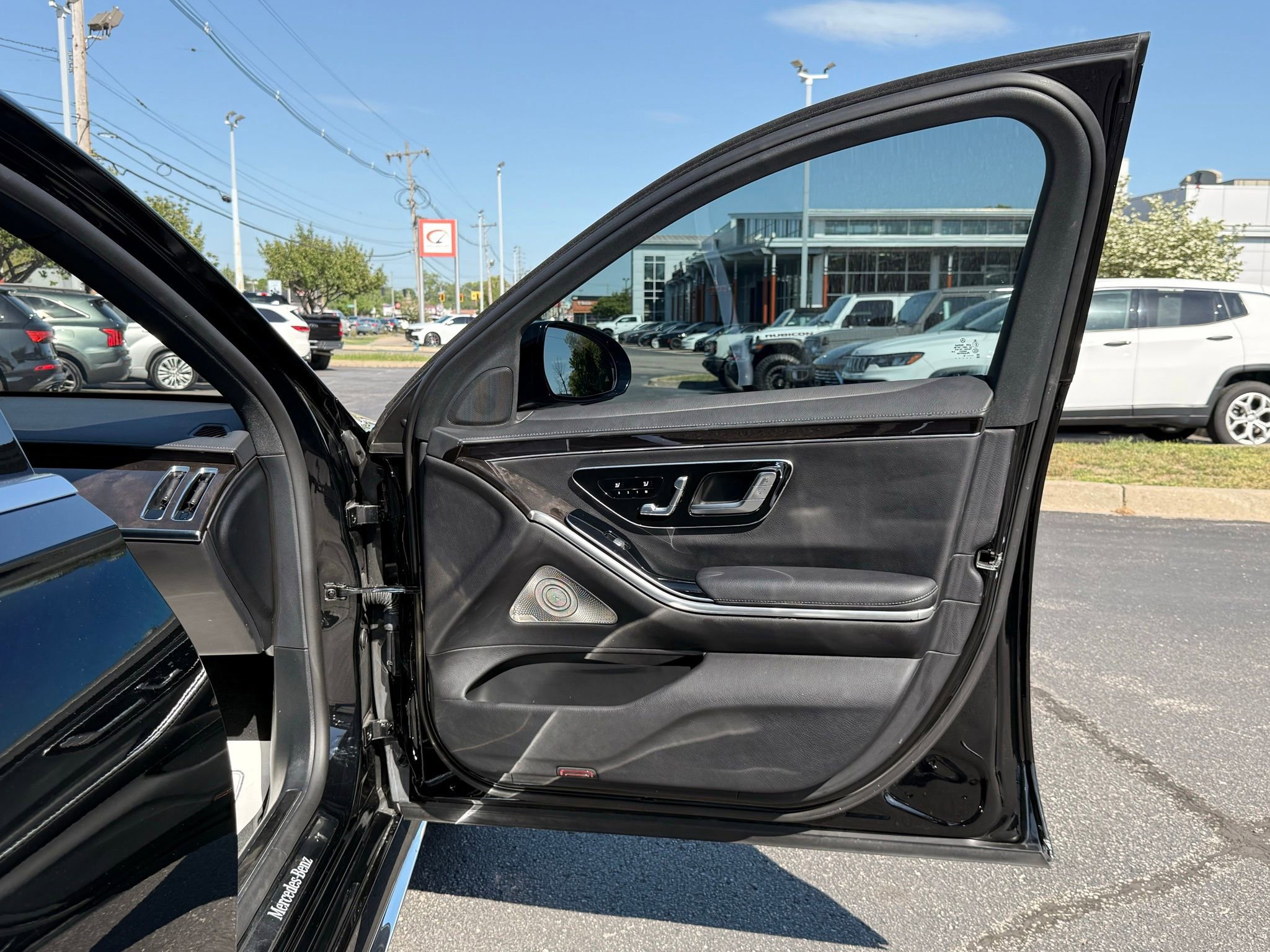 Used 2022 Mercedes-Benz S 500 4MATIC image 16