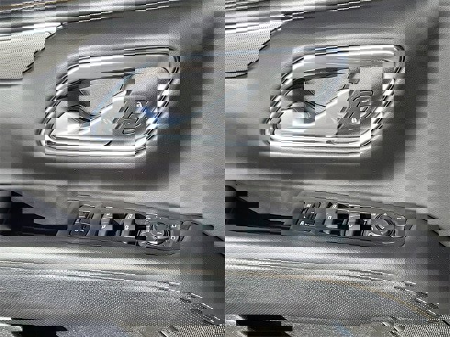 Used 2024 GMC Yukon XL AT4 image 22