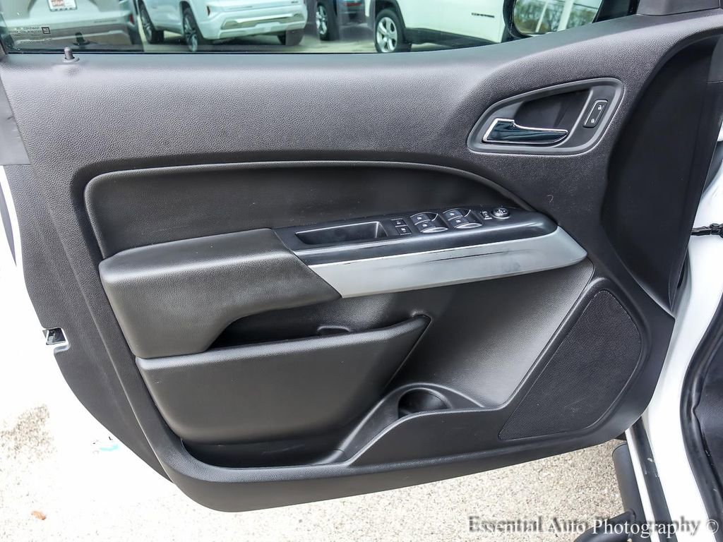 Used 2018 Chevrolet Colorado LT w/ Redline Special Edition AWD/4WD image 19