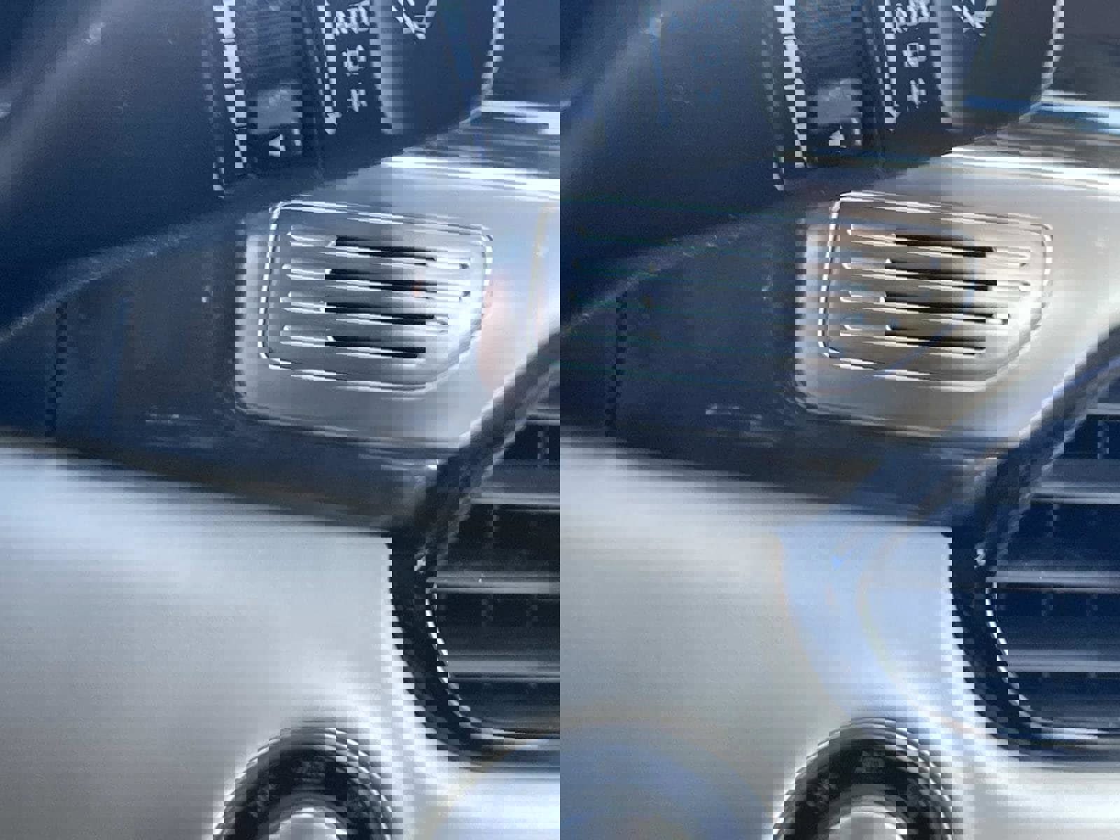 Used 2017 Genesis G90 3.3T Premium image 26