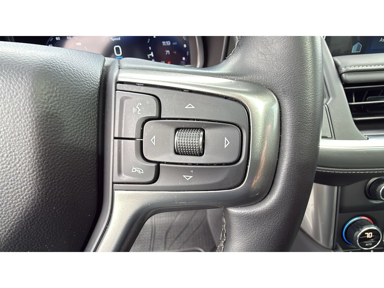 Used 2023 Chevrolet Tahoe LT w/ Luxury Package AWD/4WD image 27