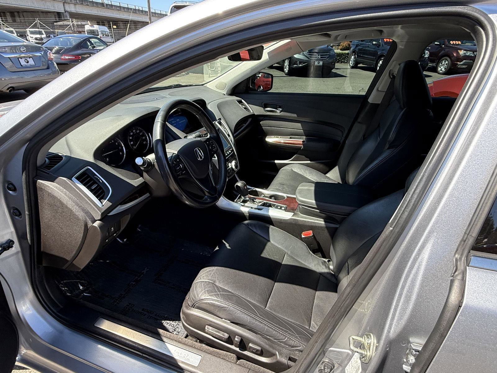Used 2017 Acura TLX w/ Technology Package image 13