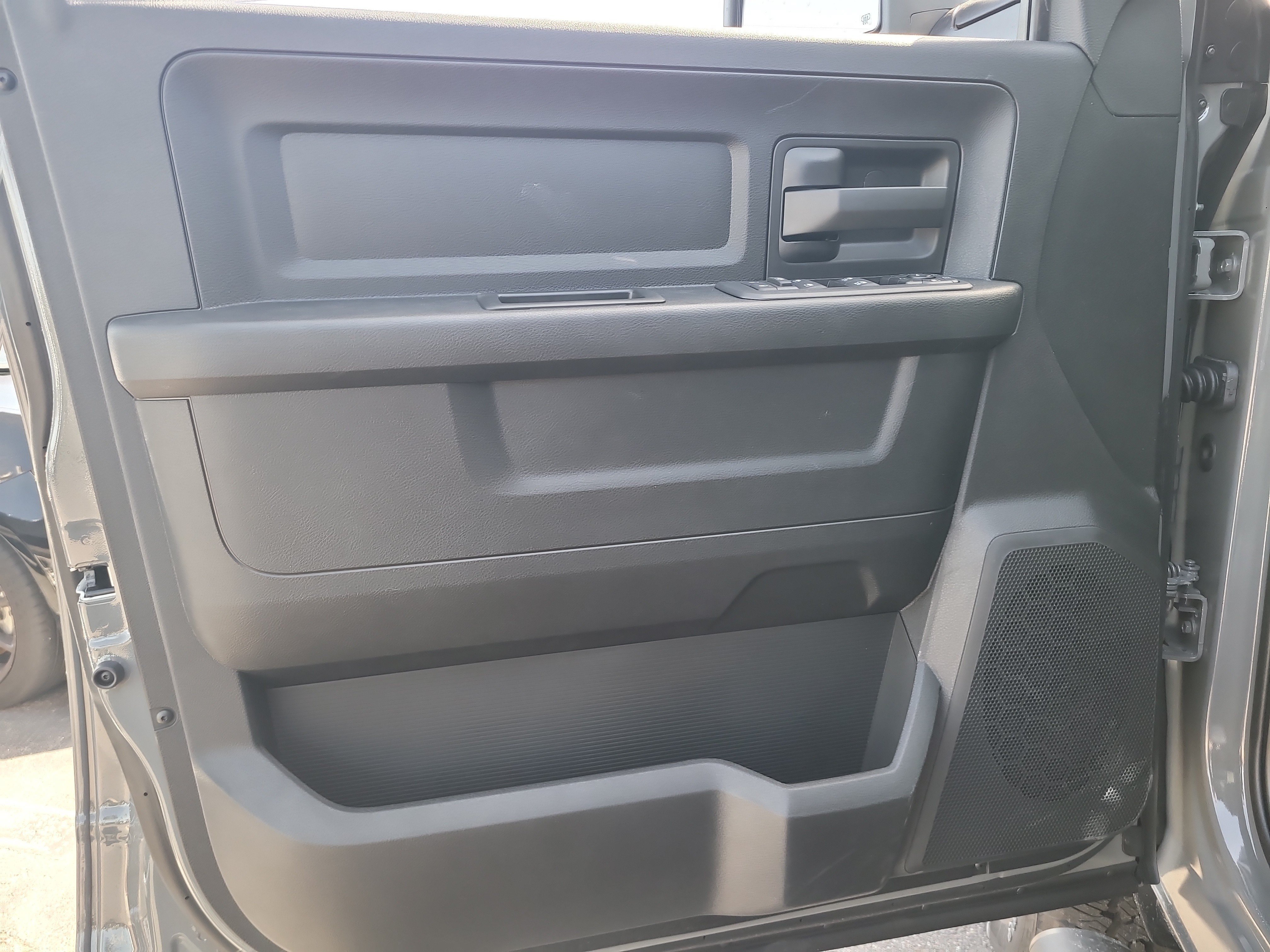 New 2026 RAM 2500 Tradesman AWD/4WD image 12